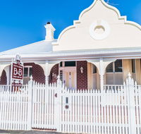 South Beach Bed  Breakfast - Accommodation Gladstone