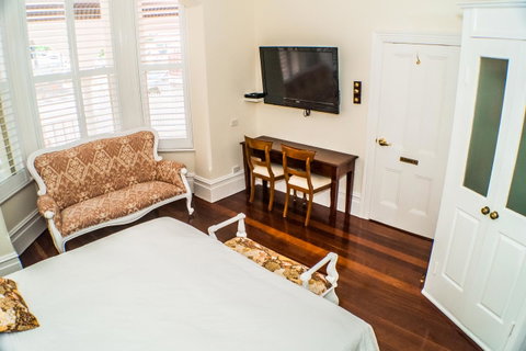 South Beach Bed & Breakfast - Accommodation Gladstone 10