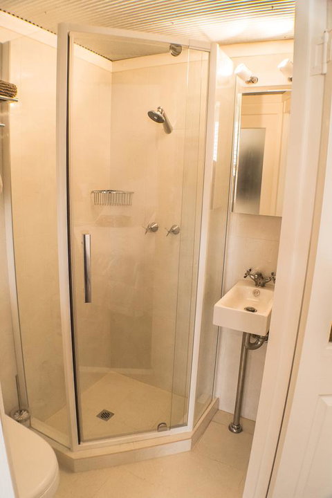 South Beach Bed & Breakfast - Accommodation Gladstone 9