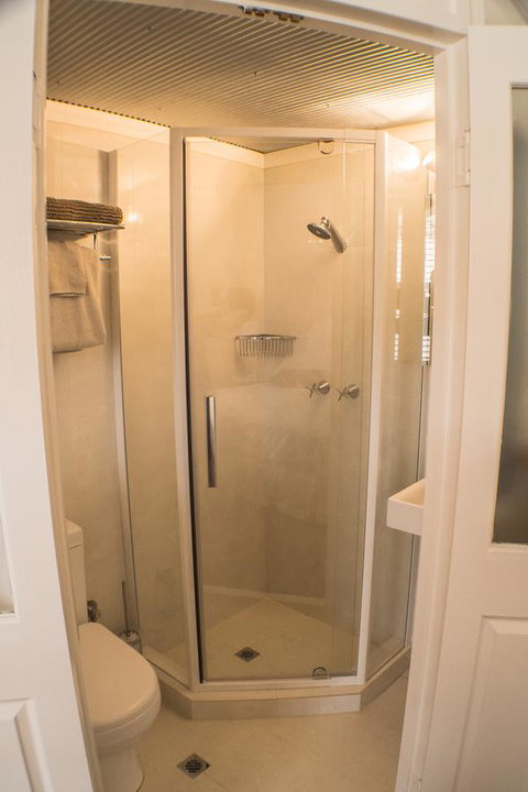 South Beach Bed & Breakfast - Accommodation Gladstone 11