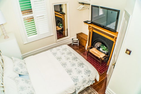 South Beach Bed & Breakfast - Accommodation Gladstone 14