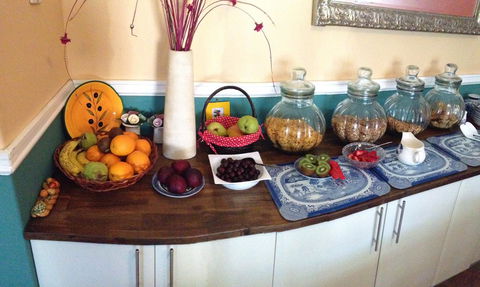 Palms Bed & Breakfast - Accommodation Gladstone 11