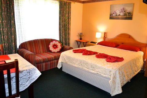 Palms Bed & Breakfast - Accommodation Gladstone 13
