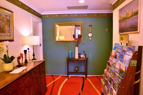 Palms Bed & Breakfast - Accommodation Gladstone 3