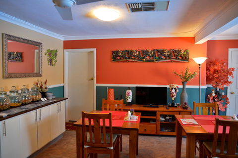 Palms Bed & Breakfast - Accommodation Gladstone 10