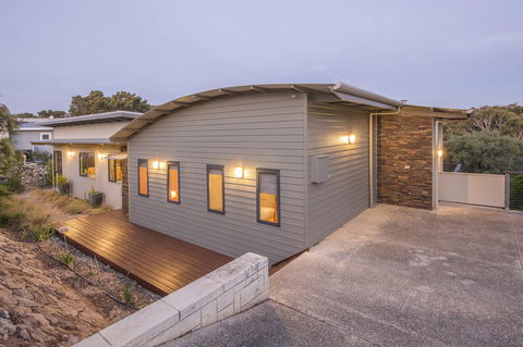12/26 Yallingup Beach Road - Accommodation Gladstone 1