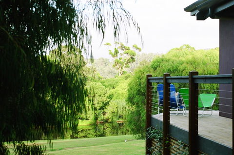 Waterfall Cottages - Accommodation Gladstone 15
