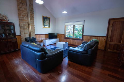 Denmark Forest Retreat - Accommodation Gladstone 38