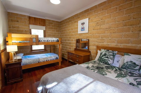 Denmark Forest Retreat - Accommodation Gladstone 34