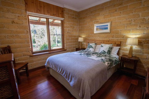 Denmark Forest Retreat - Accommodation Gladstone 36