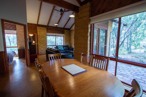 Denmark Forest Retreat - Accommodation Gladstone 10