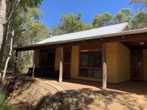 Denmark Forest Retreat - Accommodation Gladstone 14