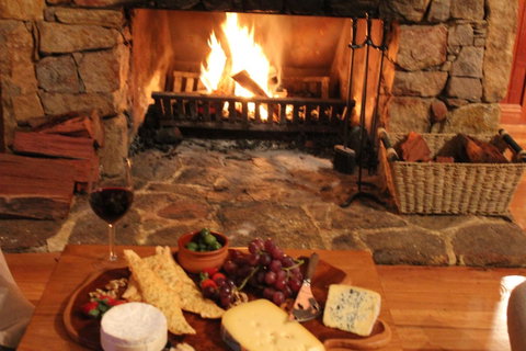 The Farmhouse - Accommodation Gladstone 15