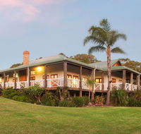 The Farmhouse - Accommodation Gladstone