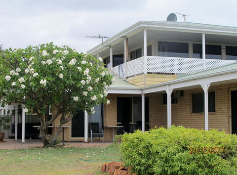 Kalbarri Riverfront Unit - Accommodation Gladstone 2