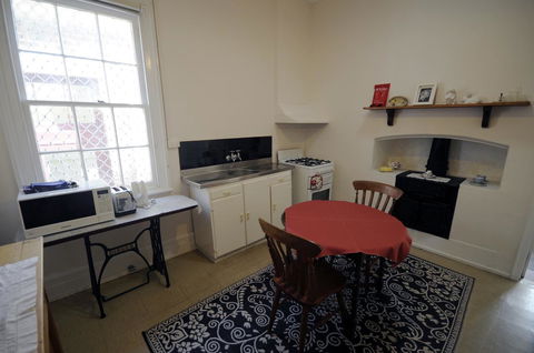 My Place Colonial Accommodation - Accommodation Gladstone 15