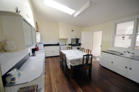 My Place Colonial Accommodation - Accommodation Gladstone 28