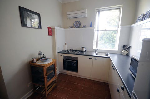 My Place Colonial Accommodation - Accommodation Gladstone 42
