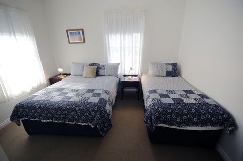 My Place Colonial Accommodation - Accommodation Gladstone 10