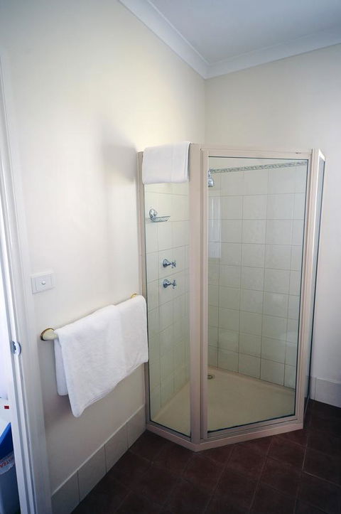 My Place Colonial Accommodation - Accommodation Gladstone 9