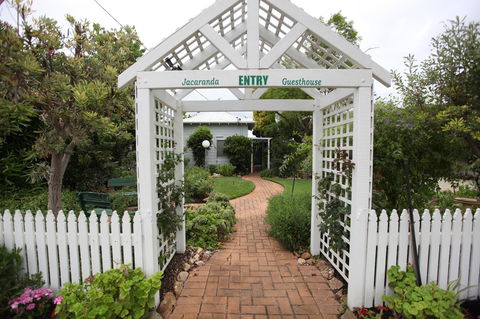 Jacaranda Guest House - Accommodation Gladstone 33