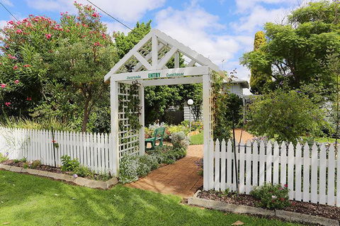 Jacaranda Guest House - Accommodation Gladstone 2