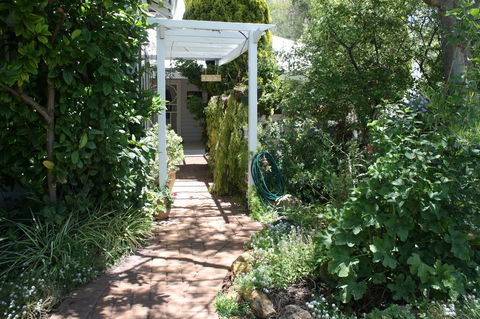 Jacaranda Guest House - Accommodation Gladstone 39