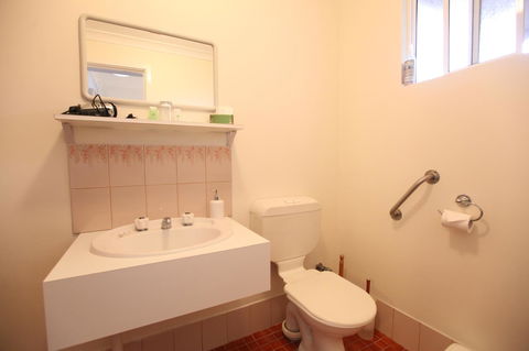 Jacaranda Guest House - Accommodation Gladstone 20