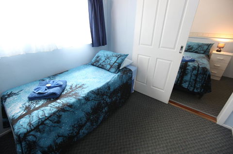 Jacaranda Guest House - Accommodation Gladstone 4