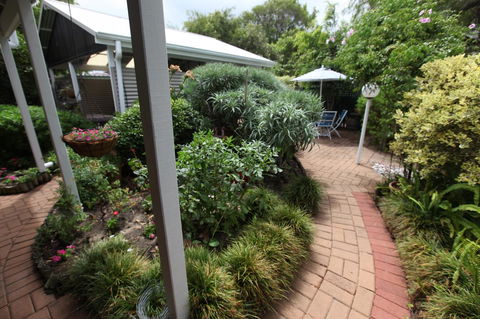 Jacaranda Guest House - Accommodation Gladstone 26