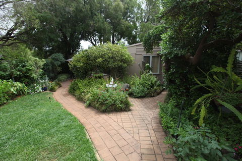 Jacaranda Guest House - Accommodation Gladstone 27