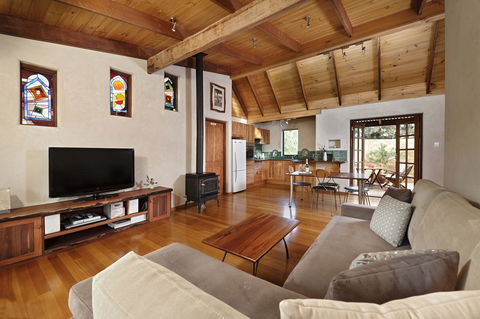 Aiyana Retreat - Accommodation Gladstone 1