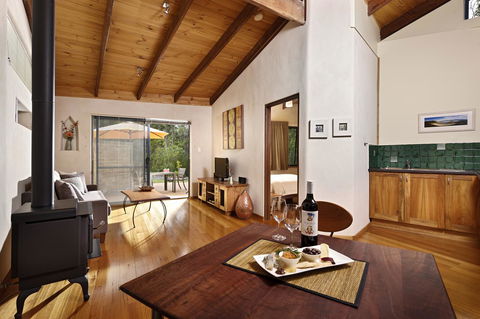 Aiyana Retreat - Accommodation Gladstone 2