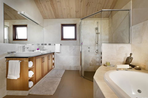 Aiyana Retreat - Accommodation Gladstone 3