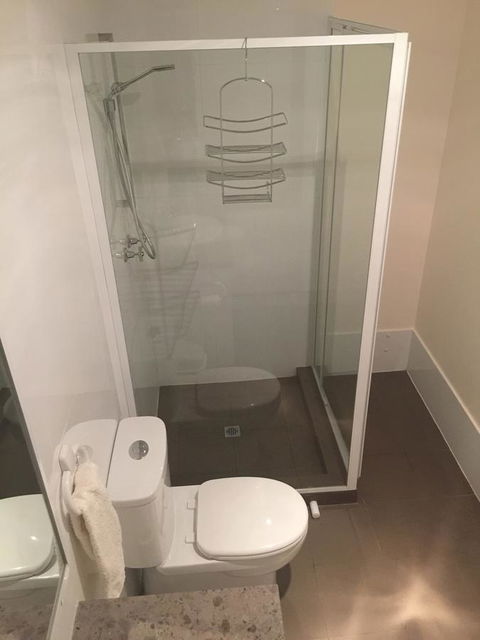 The Royal Dolphin Bed & Breakfast Safety Bay - Accommodation Gladstone 29