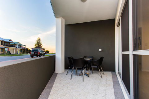 Reflections By Rockingham Apartments - Accommodation Gladstone 0