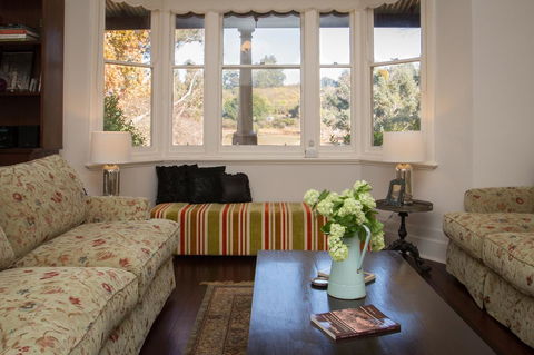Historic Oakhill House Entire Estate - Accommodation Gladstone 5