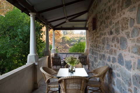Historic Oakhill House Entire Estate - Accommodation Gladstone 12