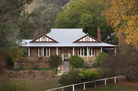 Historic Oakhill House Entire Estate - Accommodation Gladstone 11