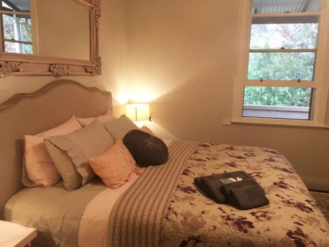 Historic Oakhill House Entire Estate - Accommodation Gladstone 8