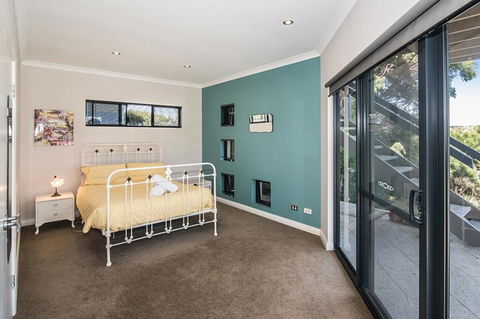 Rockpool - Accommodation Gladstone 32