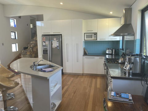 Rockpool - Accommodation Gladstone 6