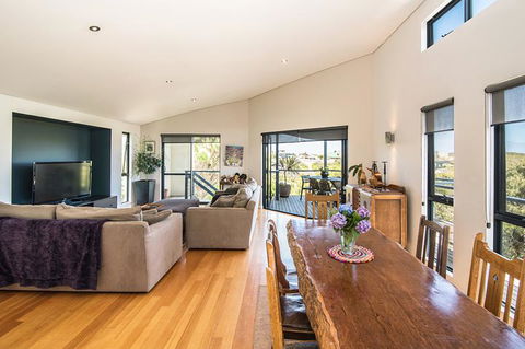 Rockpool - Accommodation Gladstone 40