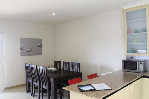 Seas The Day - Jurien Bay - Accommodation Gladstone 2