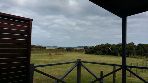 Chalets On Frenchman - Accommodation Gladstone 25