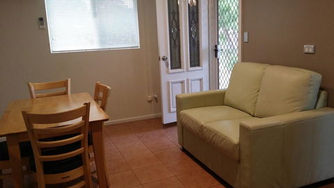 Chalets On Frenchman - Accommodation Gladstone 18