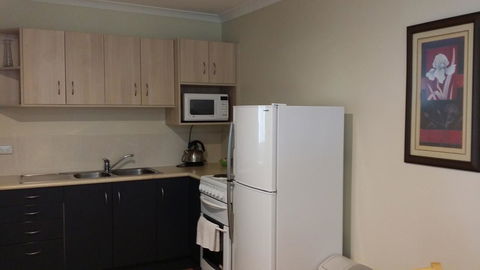 Chalets On Frenchman - Accommodation Gladstone 26