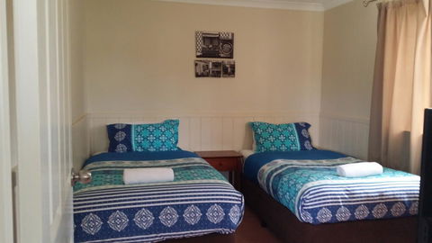 Chalets On Frenchman - Accommodation Gladstone 29