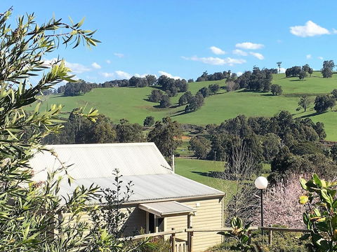 Balingup Highview Chalets - Accommodation Gladstone 37