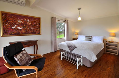 Balingup Highview Chalets - Accommodation Gladstone 3